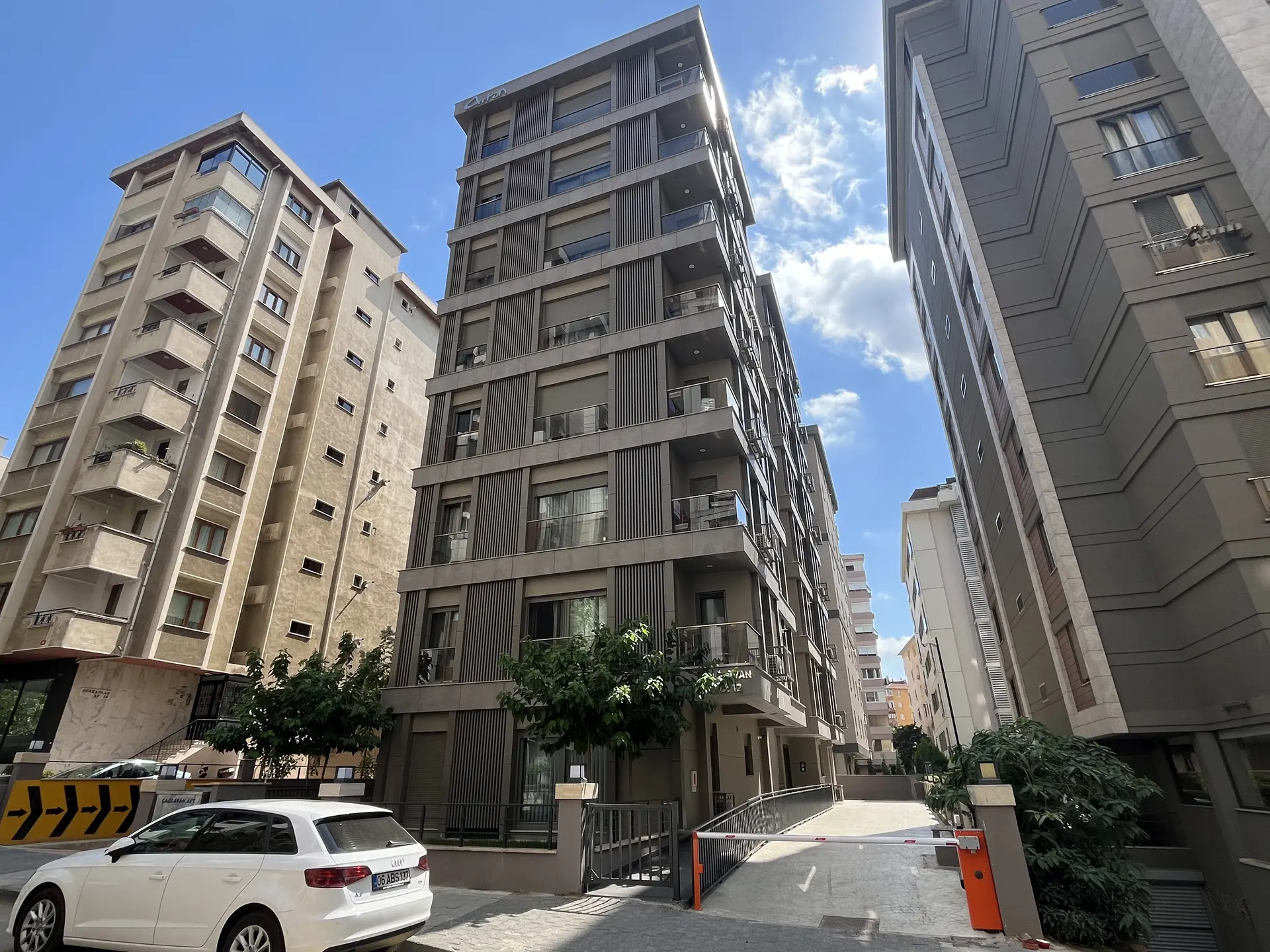 Çağlayan Apartmanı — Bostancı